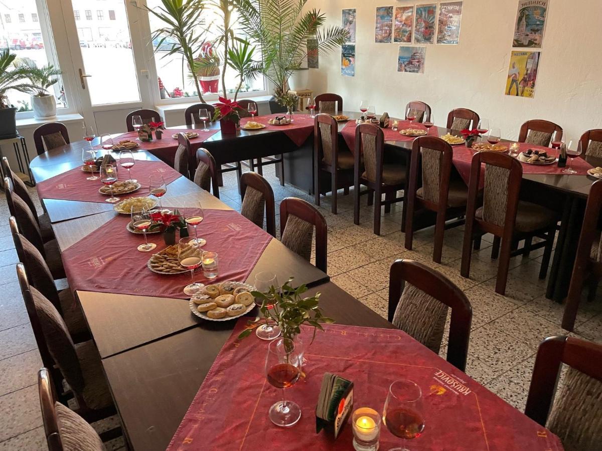Apartman Netolice 207 Deluxe Eksteriør bilde